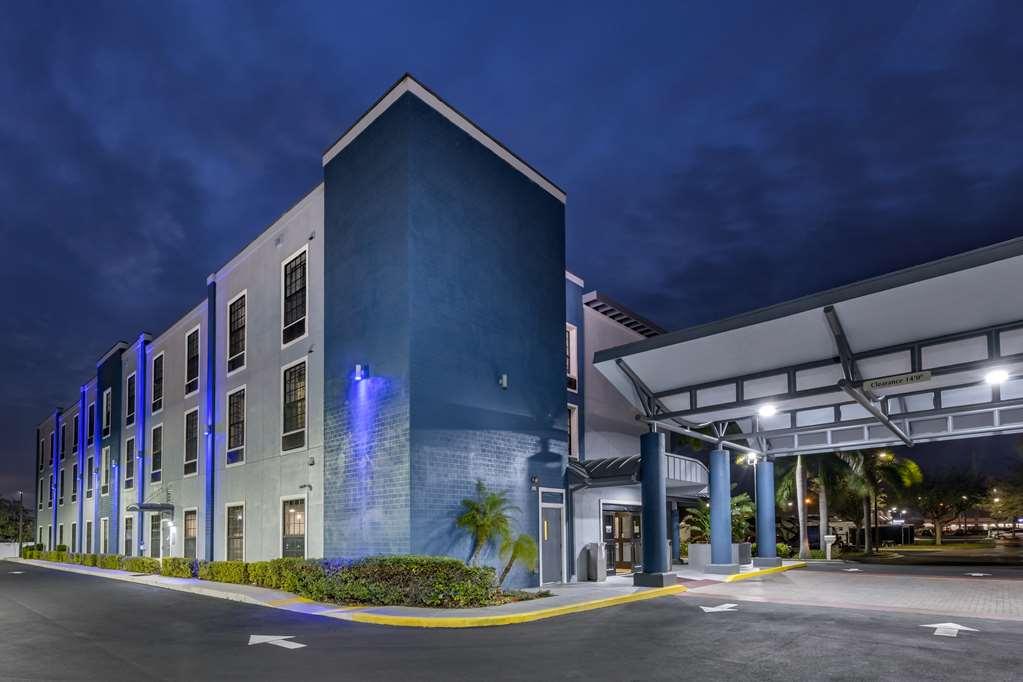 Best Western Plus Bradenton Gateway Hotel Eksteriør billede